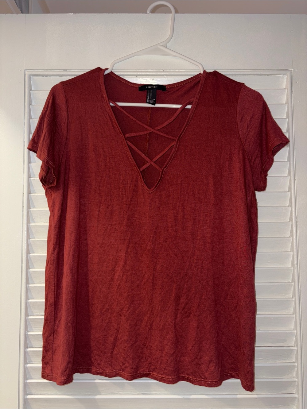 Trendy Women's Crisscross V-Neck Blouse🔥